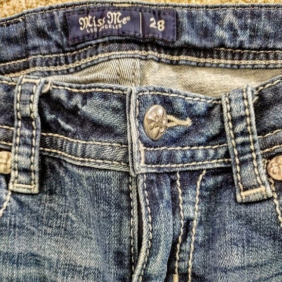 Miss Me Mid-rise Capri jeans dark distress wash, embellished. EUC - Picture 3 of 6